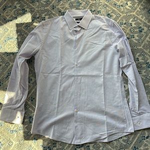 Hugo Boss like new Dress Shirt in light pink and blue dots in slim fit